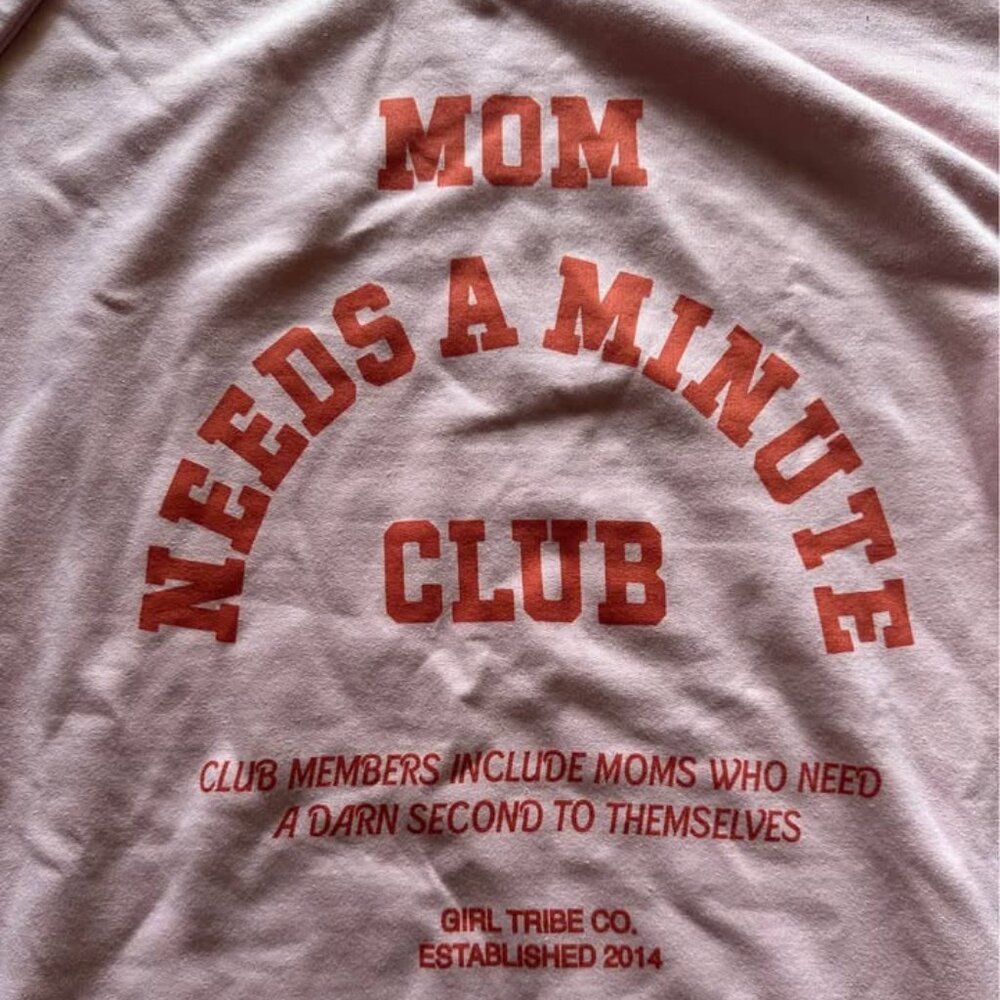 Mom needs a minute sweatshirt - 3XL